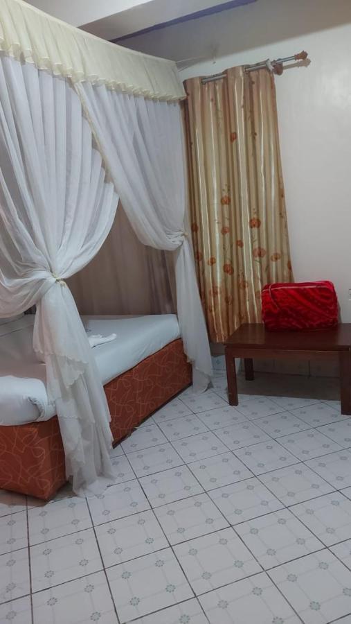 Viewers Park Hotel Naivasha Bagian luar foto